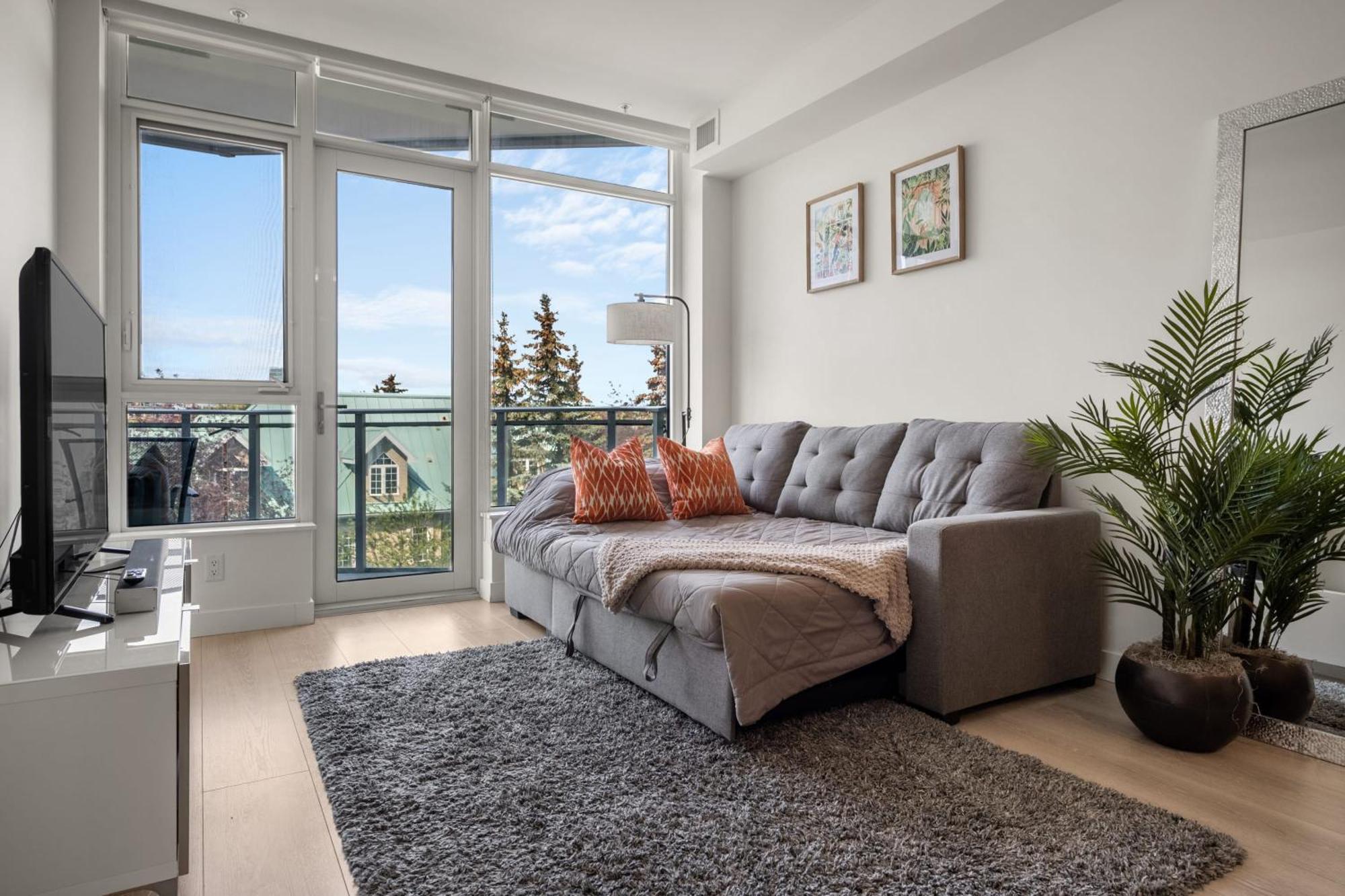 Guest Favorite Riverside Retreat- Walking Trails, Downtown Near Stampede! Free Banff Pass, Wine, Gym, Parking! YYC Kültér fotó